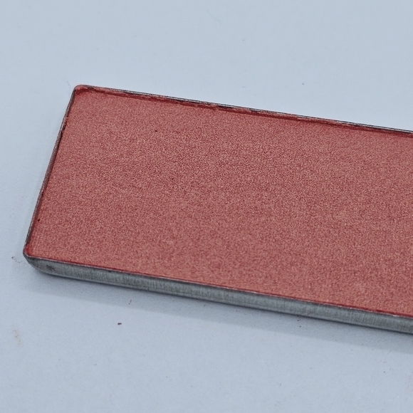 Mary Kay Shy Chromafusion Cheek Powder - Picture 5 of 5